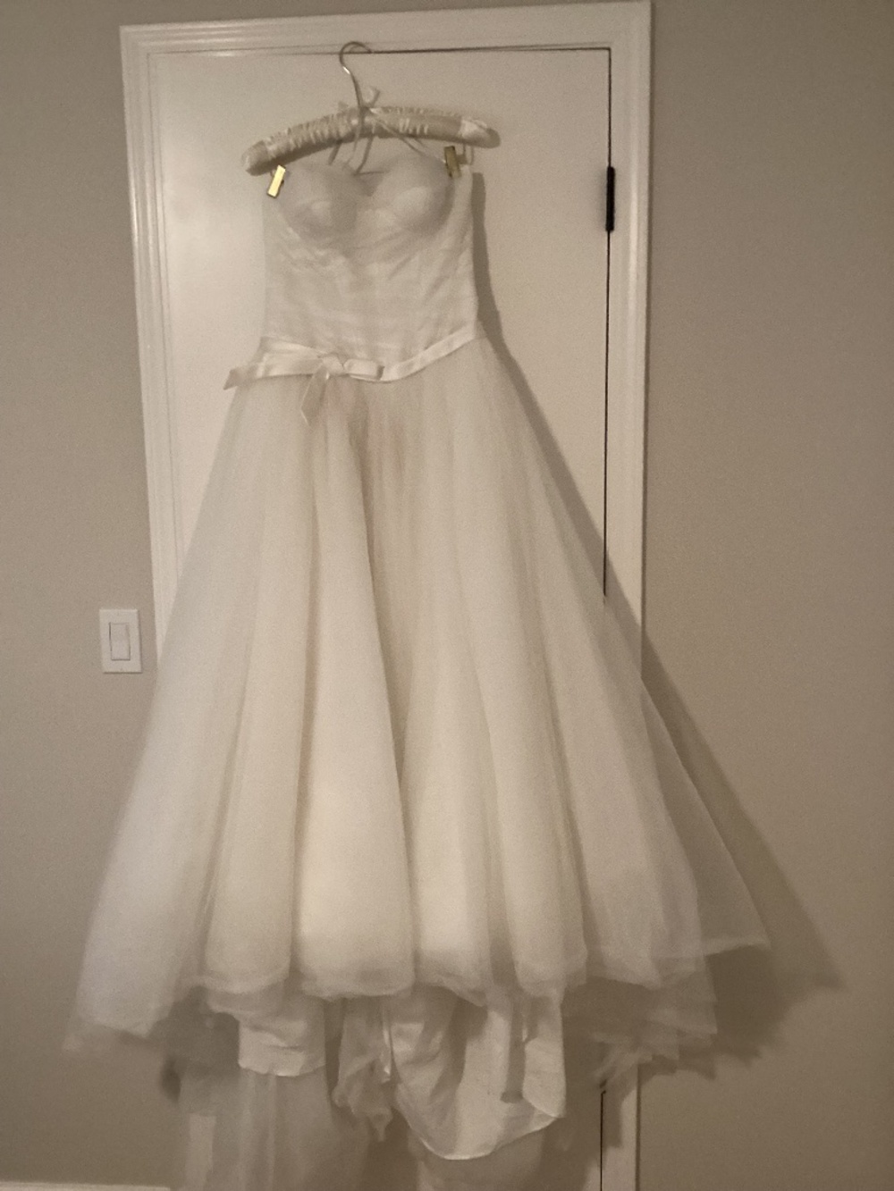 Vera Wang white tulle Wedding Dress